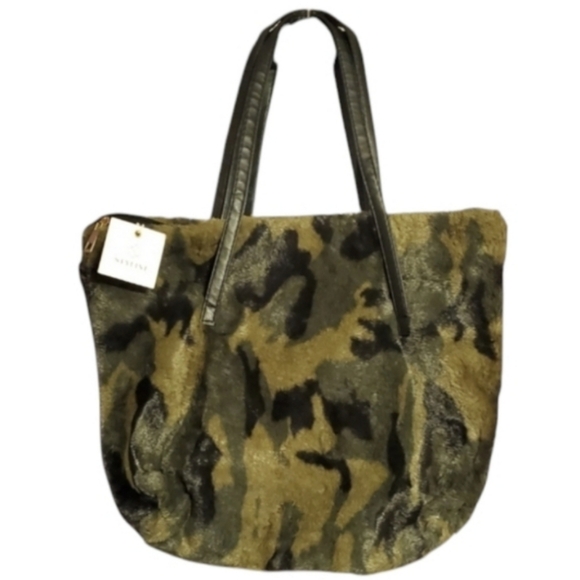 Stylish Camouflage Bag - Picture 1 of 3